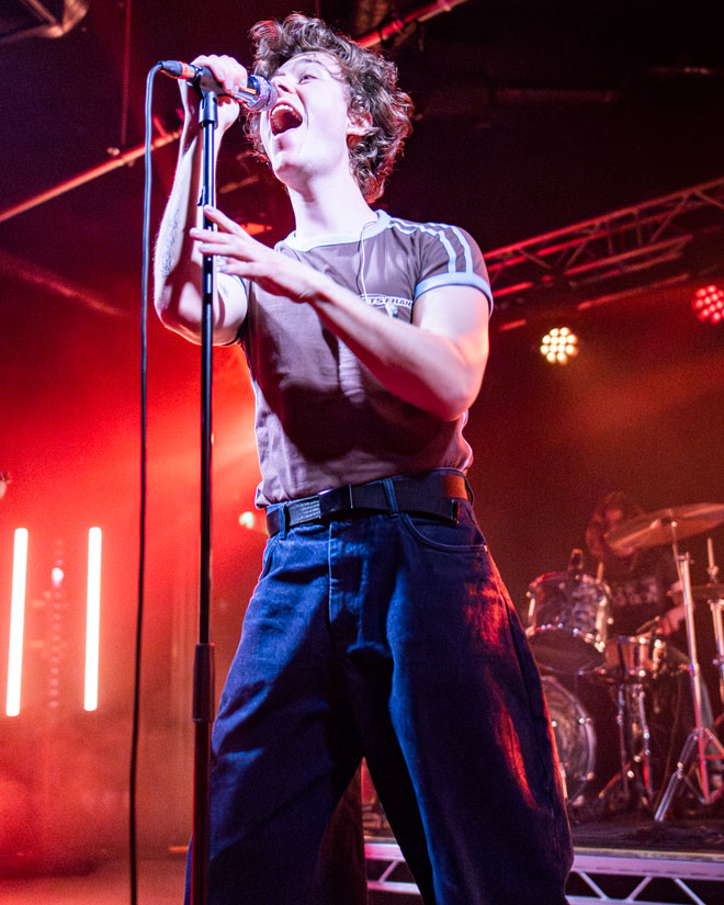 Alfie Jukes performing at Chalk in Brighton 